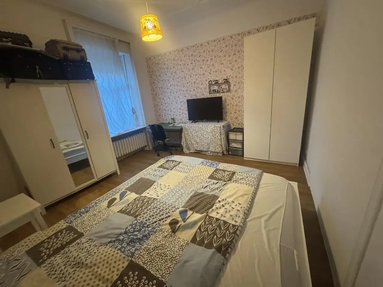 Large furnished room in Limpertsberg